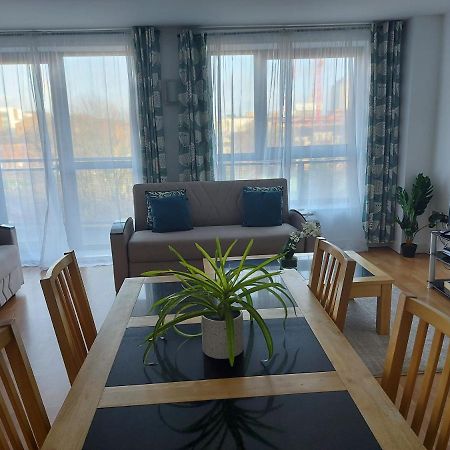 Large 2 Bed, 2 Bath, Free Parking & Wifi Apartment Sheffield Exterior photo